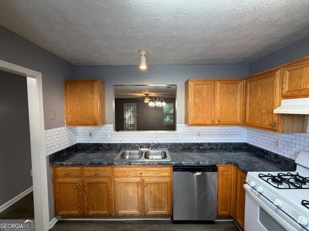 3123 Fields Drive - Photo 6