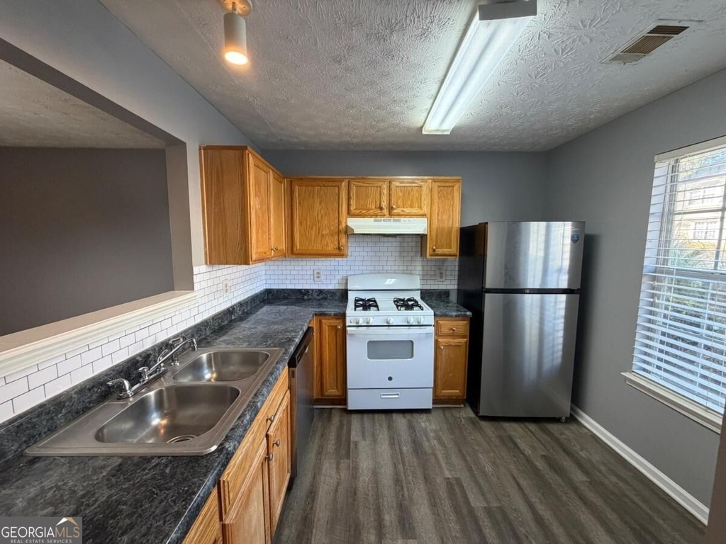 3123 Fields Drive - Photo 4