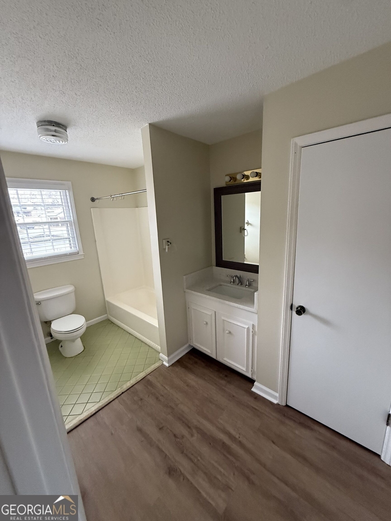 7 W Mahan Street Se - Photo 4