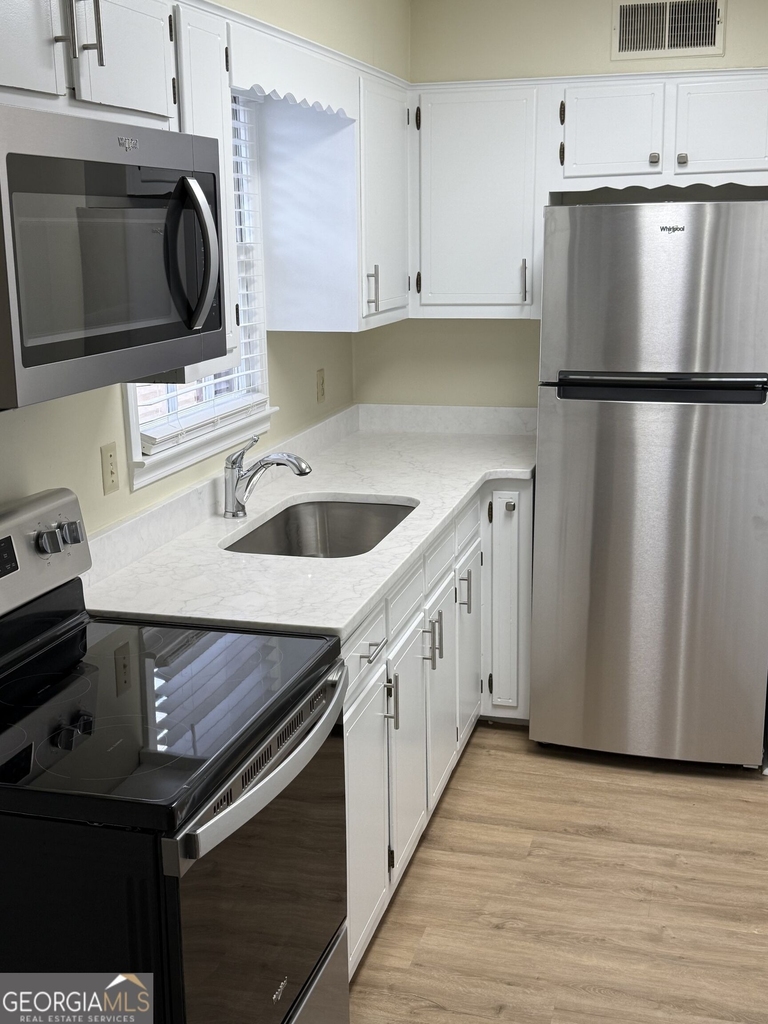 7 W Mahan Street Se - Photo 3