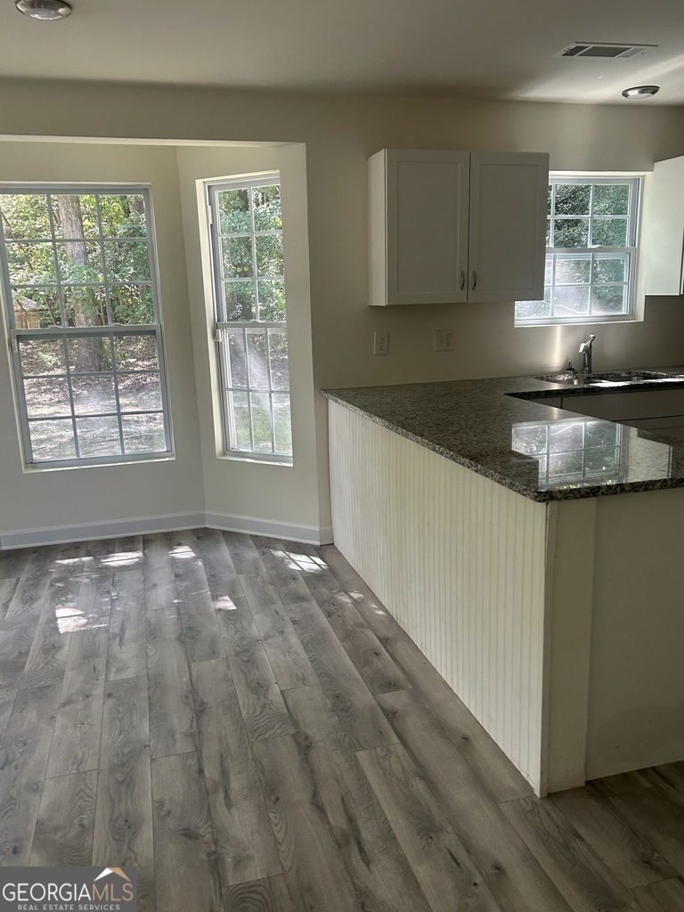 7040 Hassana Lane - Photo 4