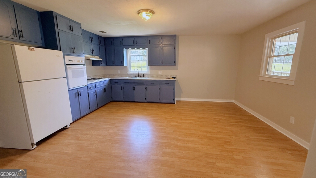 611 Mitchell Avenue - Photo 3