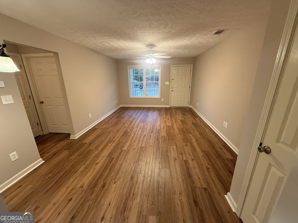 47b Ensign Road - Photo 1