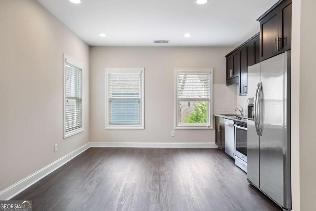 1825 Sanford Drive Nw - Photo 6