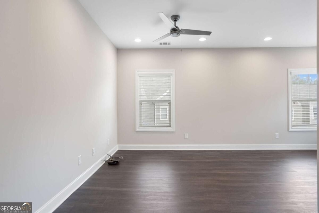 1825 Sanford Drive Nw - Photo 5