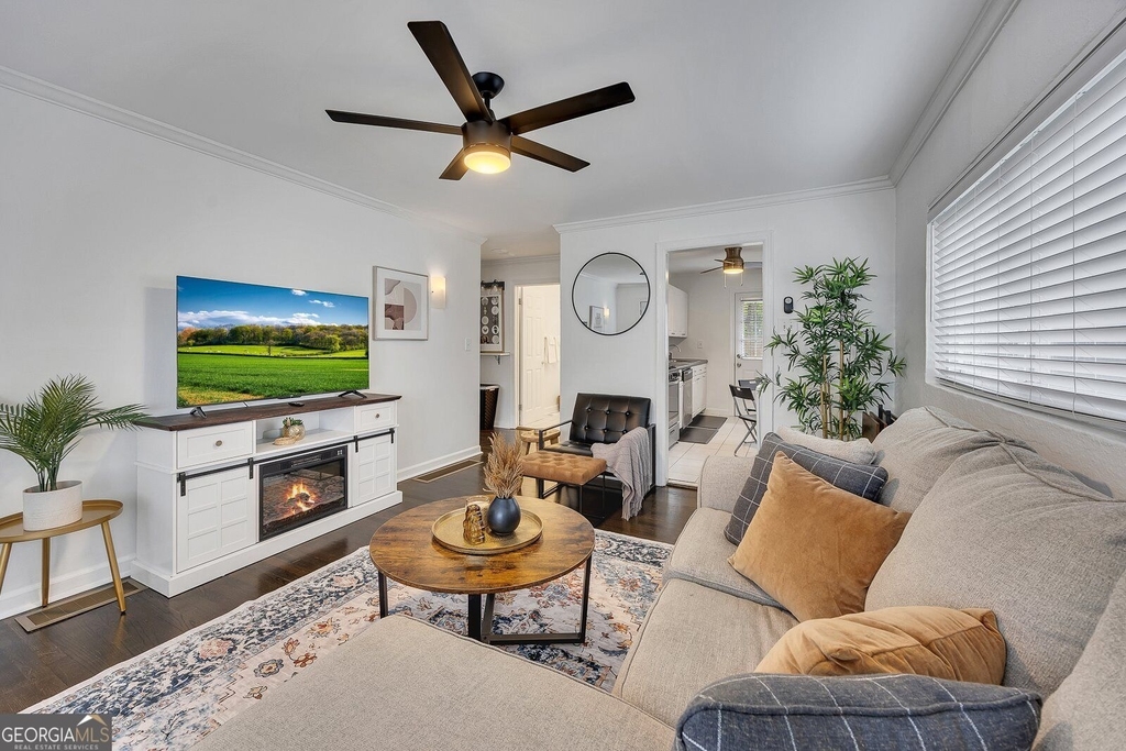 1040 Herndon Street Nw - Photo 3