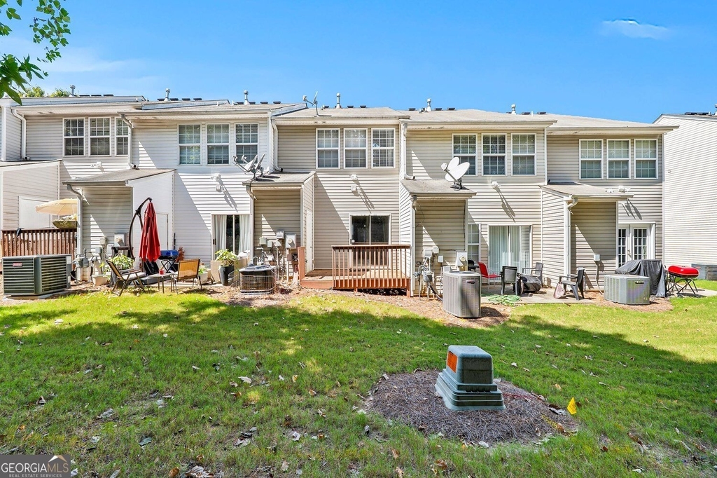 1378 Penhurst Drive - Photo 5