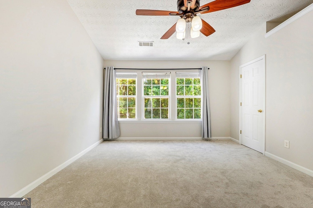 1378 Penhurst Drive - Photo 17