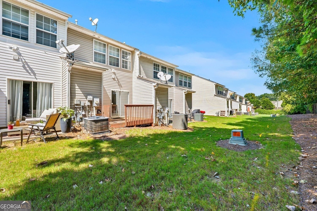 1378 Penhurst Drive - Photo 4