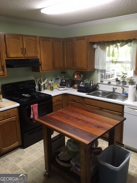 210 E Cloverhurst Avenue - Photo 1