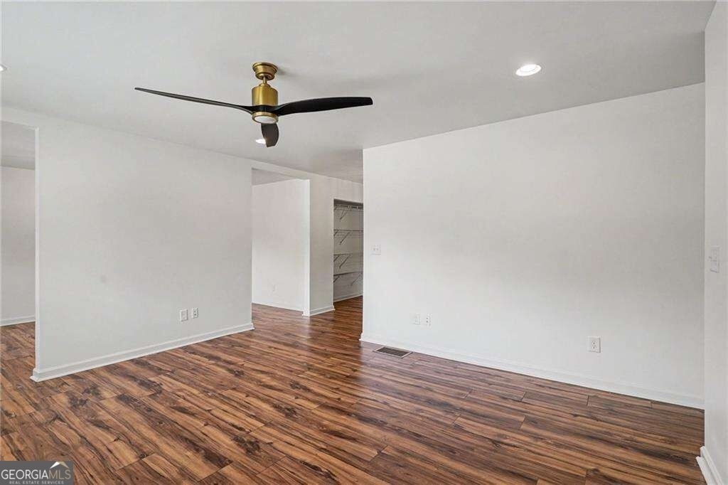 312 W Downing Court - Photo 8