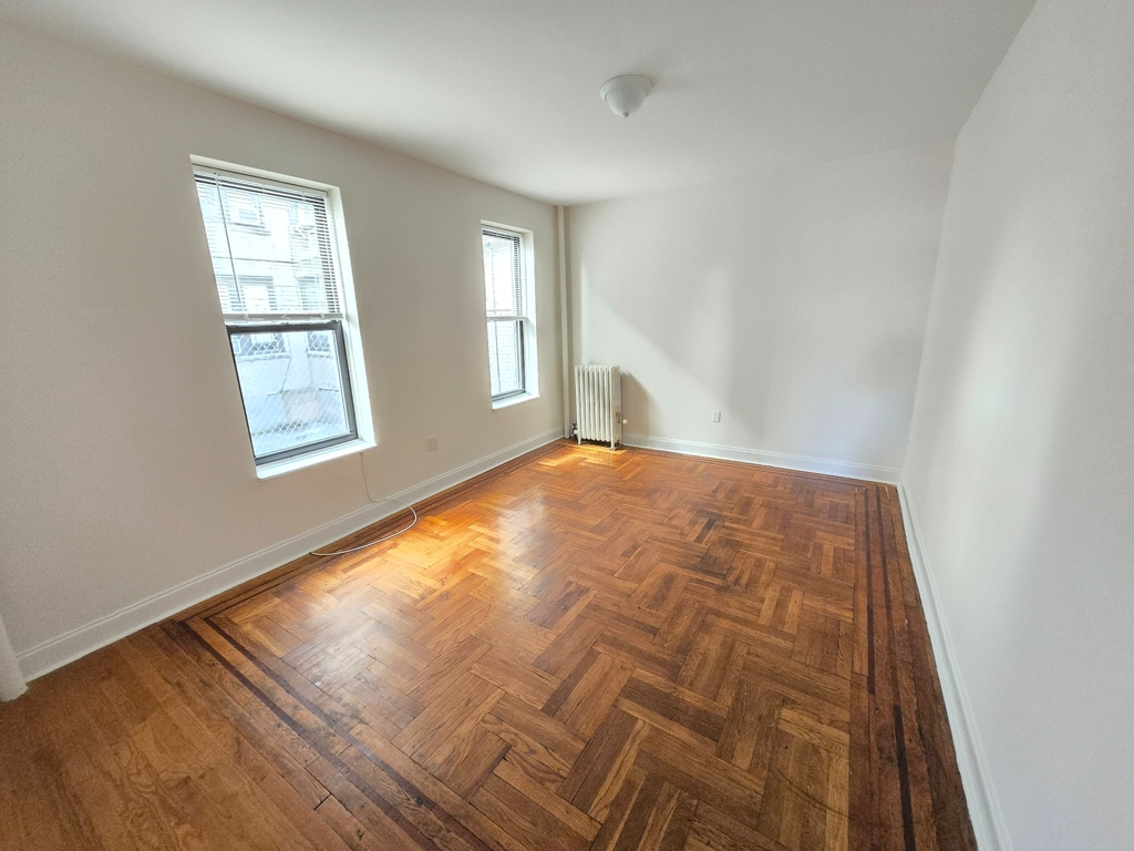 161 Avenue P - Photo 1