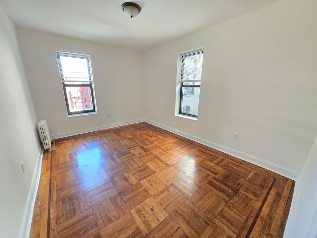 161 Avenue P - Photo 2