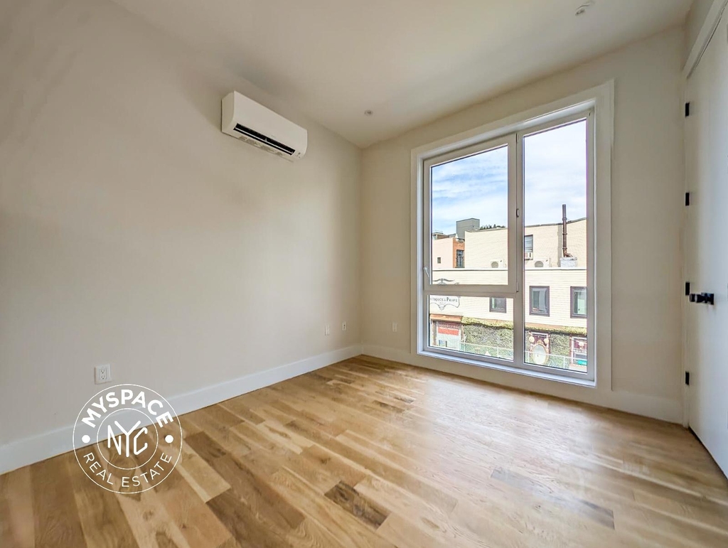 323 Eckford Street - Photo 13