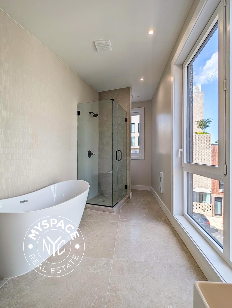 323 Eckford Street - Photo 9