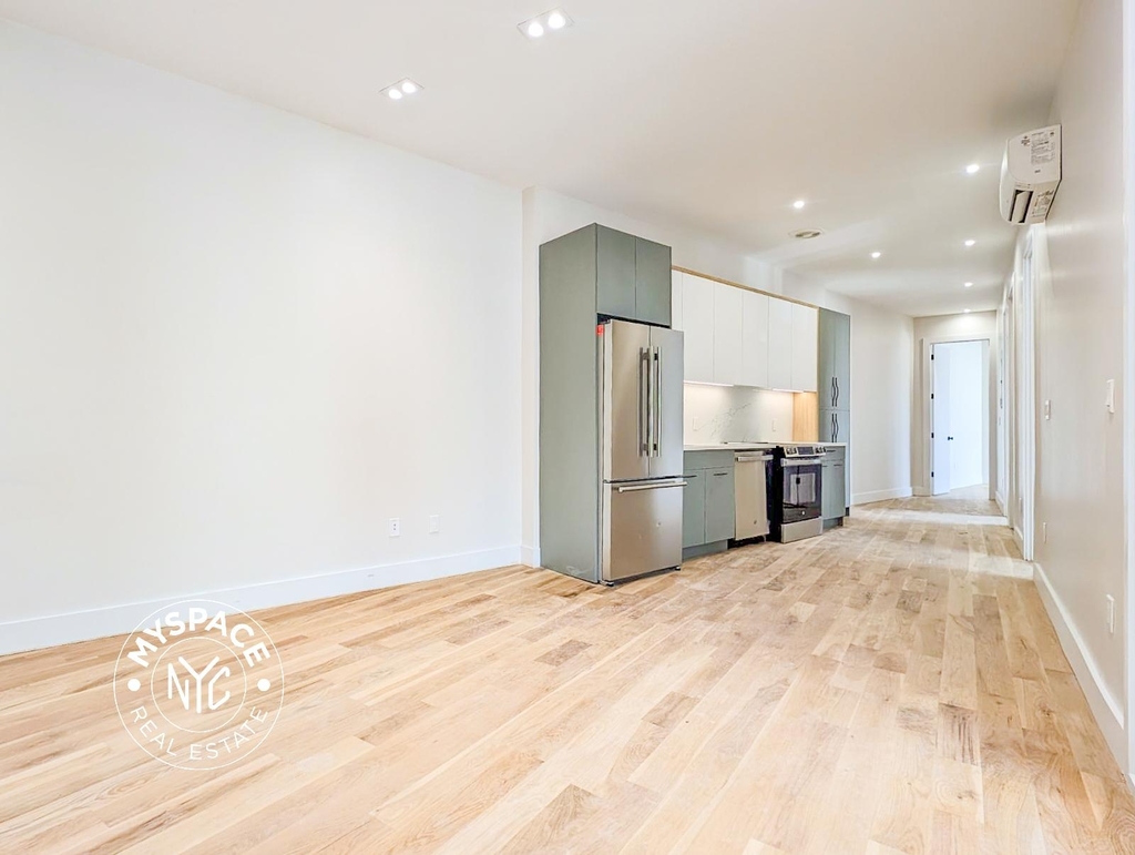 323 Eckford Street - Photo 4