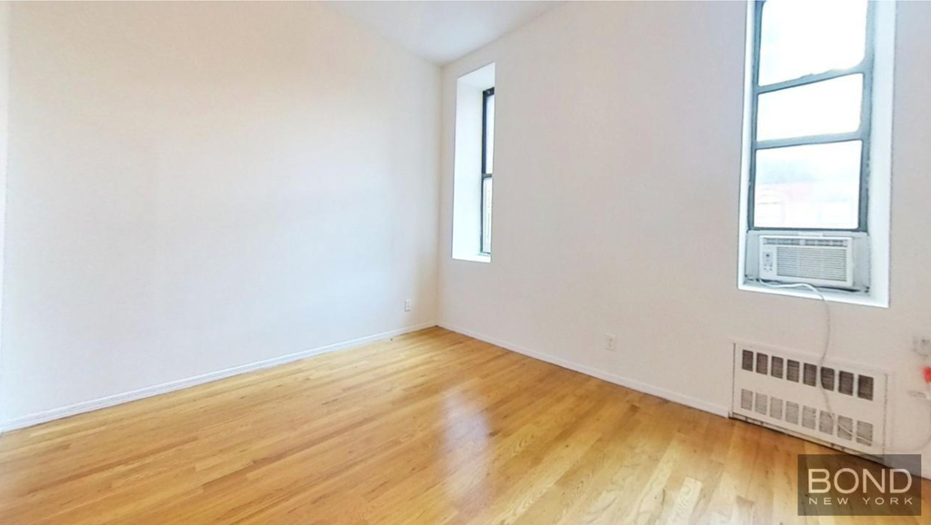 1297 Lexington Avenue - Photo 3