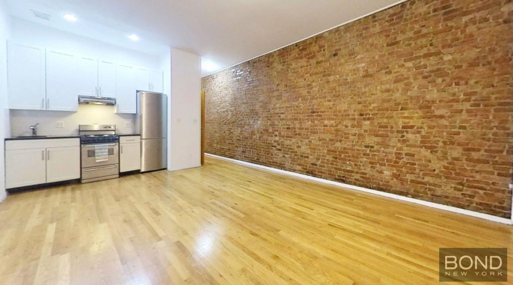 1297 Lexington Avenue - Photo 0