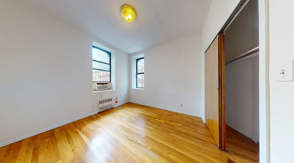 1297 Lexington Avenue - Photo 9