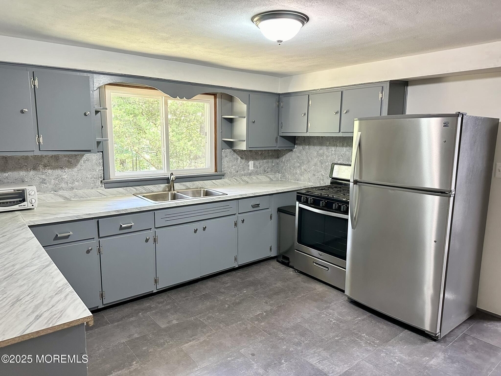 135 S Main Street - Photo 7