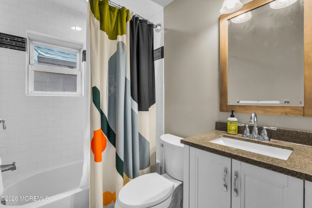 1208 Bond Street - Photo 16