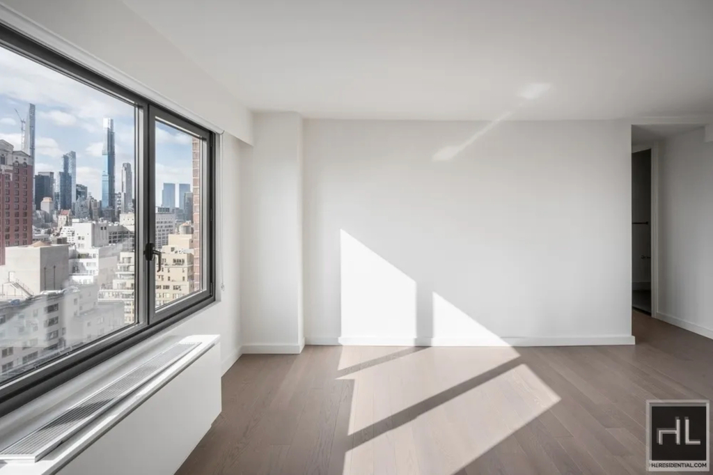 East 72nd Street - Photo 4
