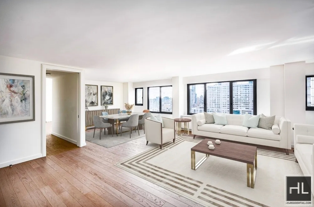 East 72nd Street - Photo 0