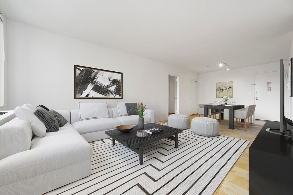 East 75th Street - Photo 1