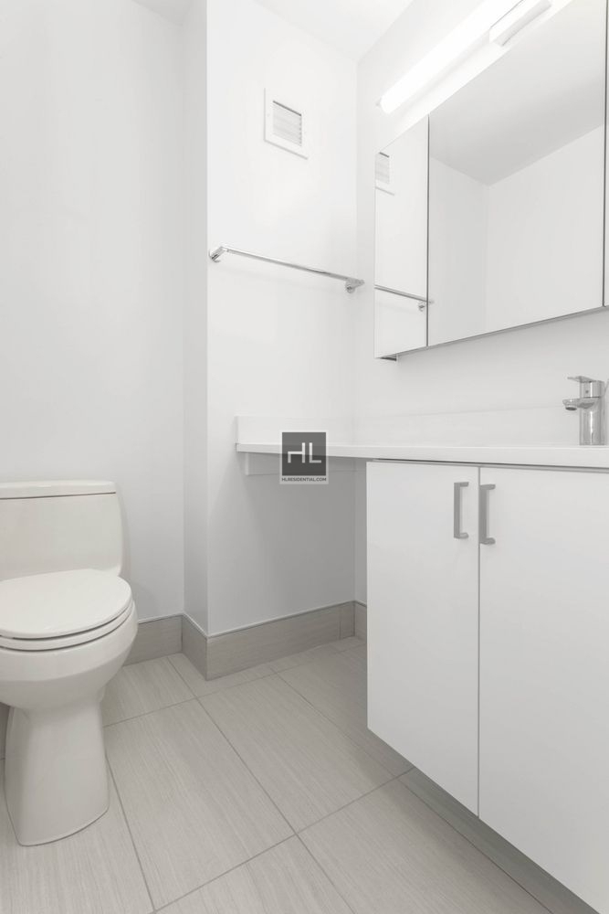 East 58th Street - Photo 3