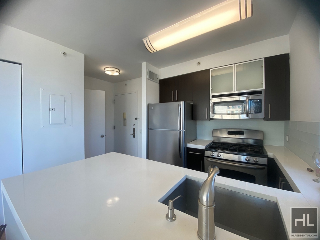 West 37th Street - Photo 1