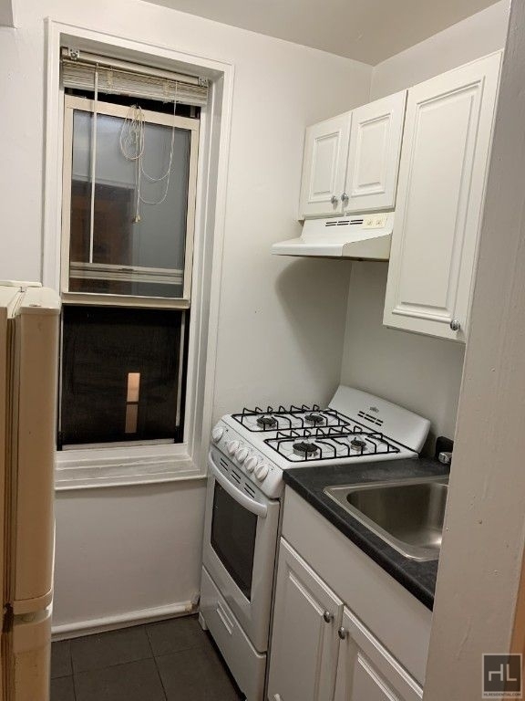 East 58th Street - Photo 3