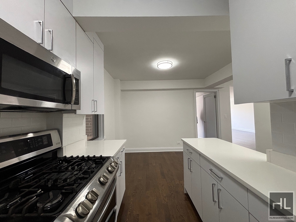 Beekman Place - Photo 2