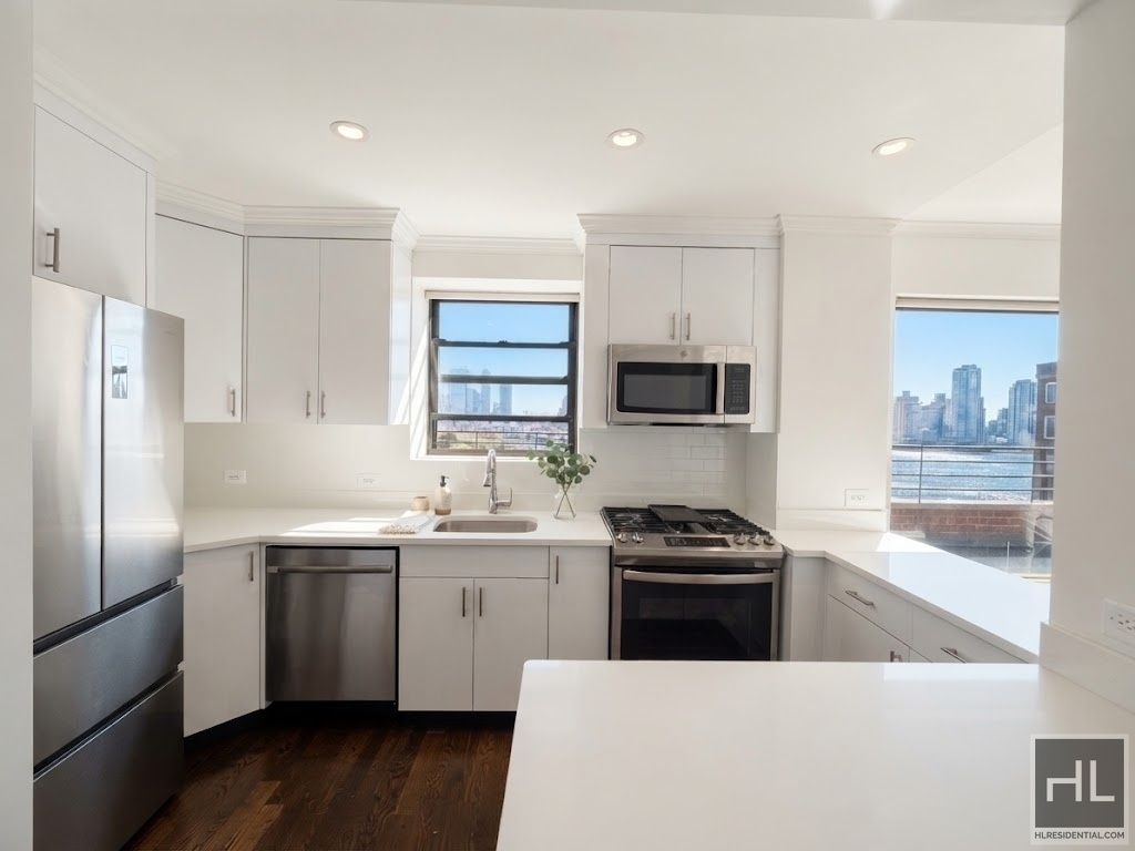 Beekman Place - Photo 2