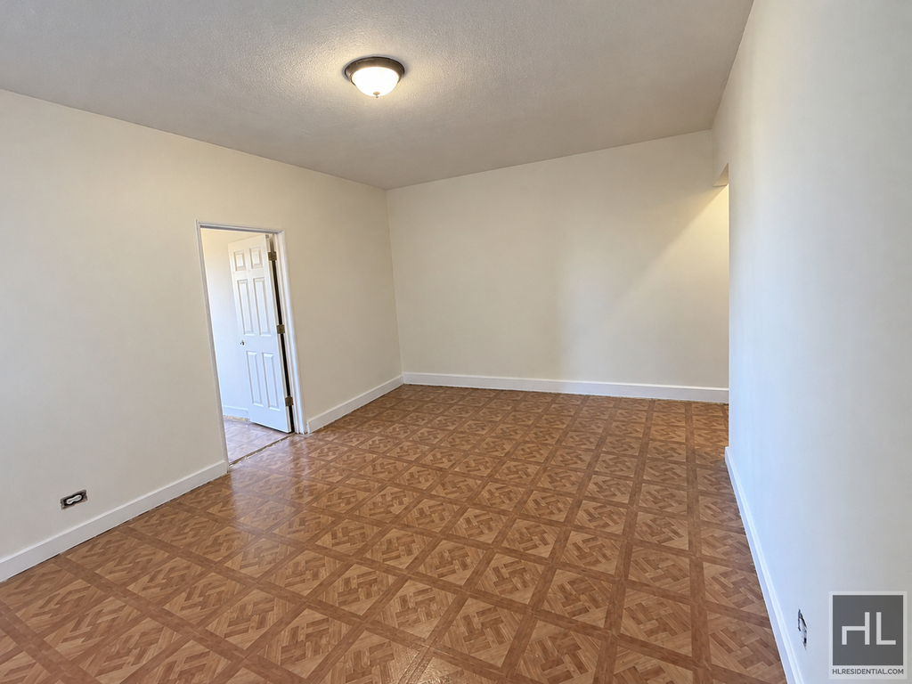 Vyse Avenue - Photo 1