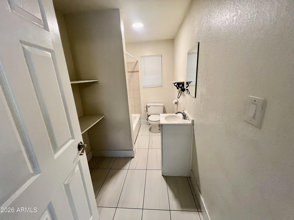 9622 N 12th Avenue - Photo 10