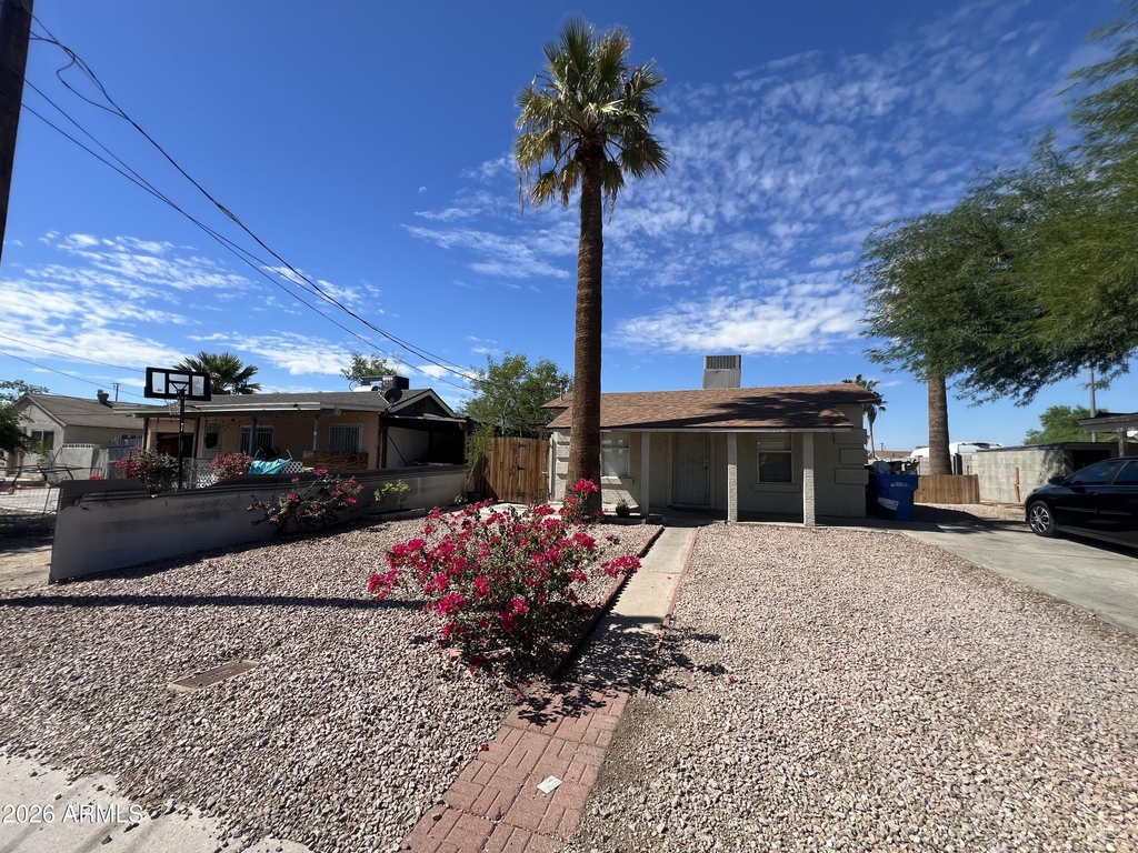 9622 N 12th Avenue - Photo 0