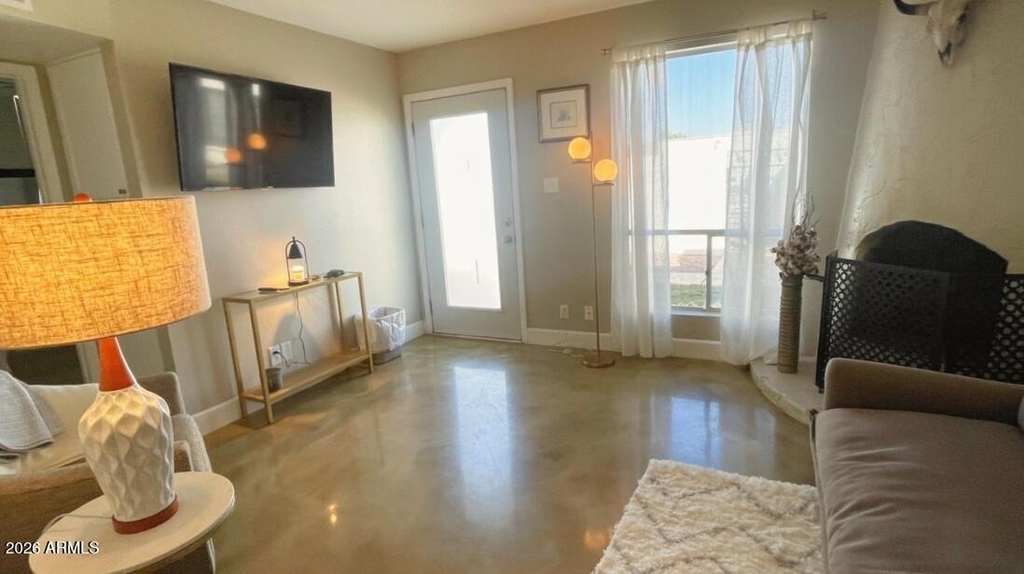 8058 E Oak Street - Photo 3