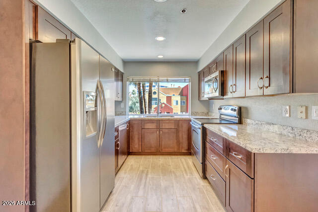 154 W 5th Street - Photo 2