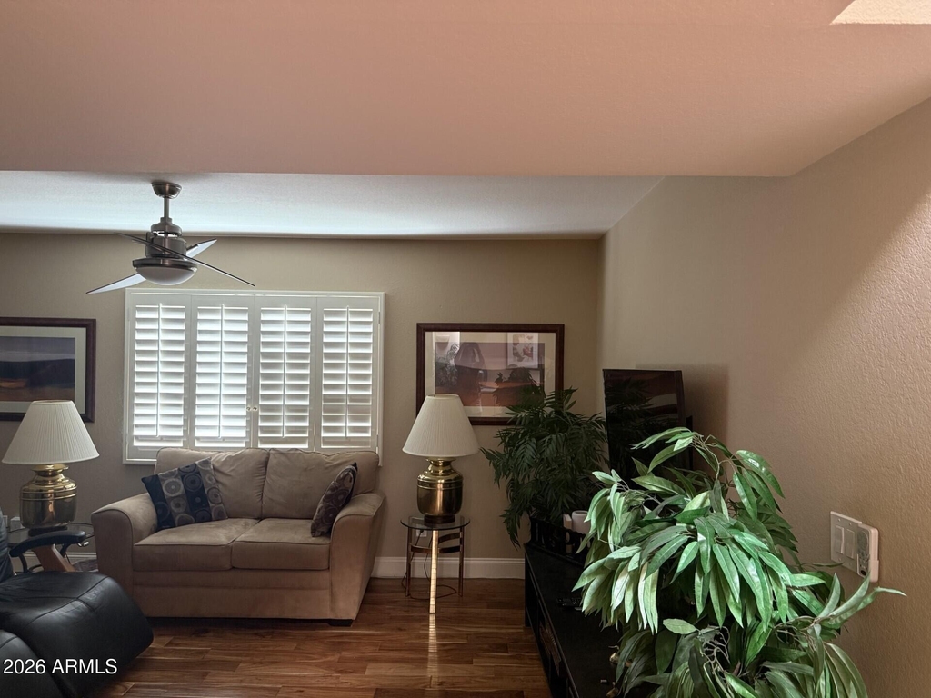10460 N 104th Place - Photo 2