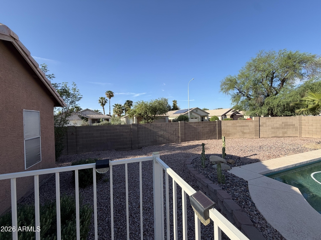 580 N Danyell Court - Photo 9