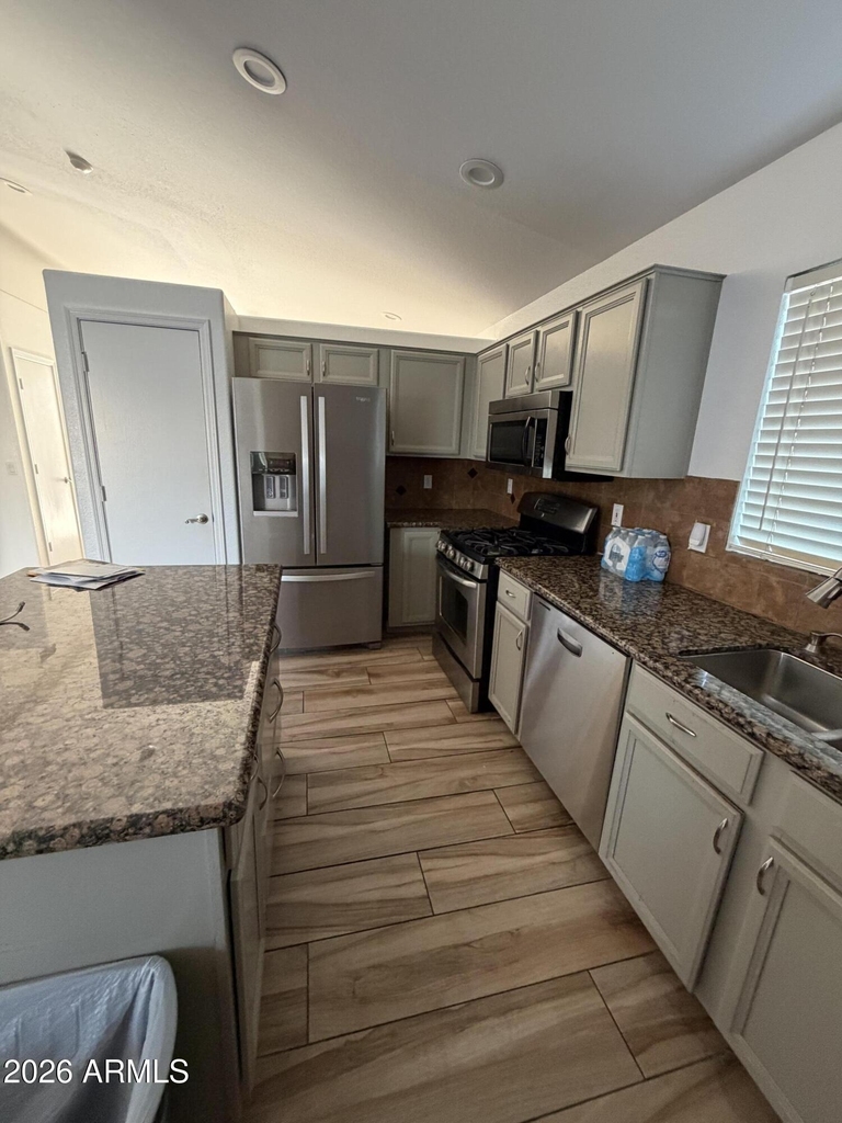 580 N Danyell Court - Photo 3