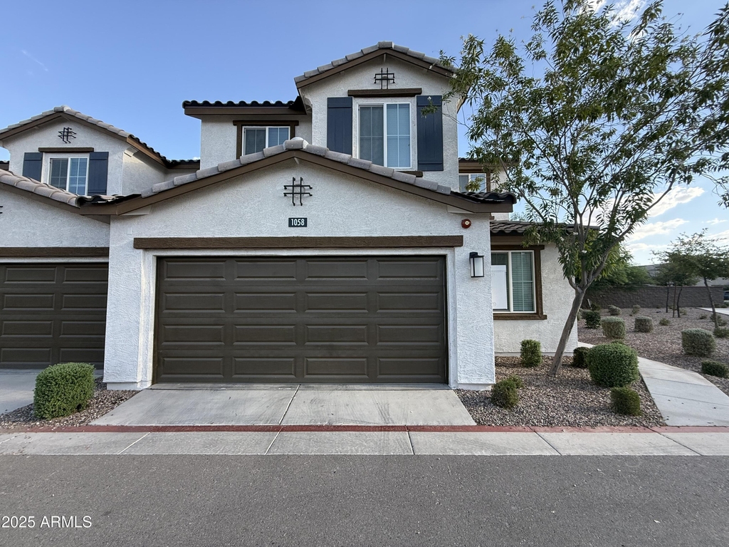 1255 N Arizona Avenue - Photo 0