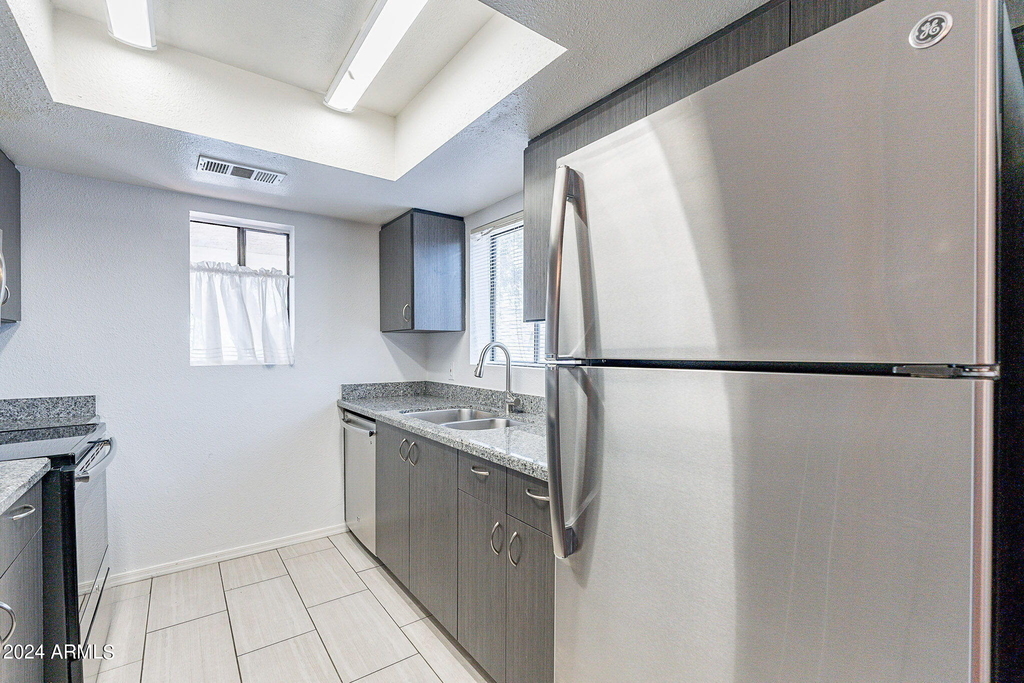 850 S River Drive - Photo 7