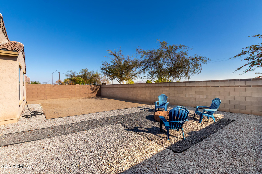 18221 W Pueblo Avenue - Photo 36