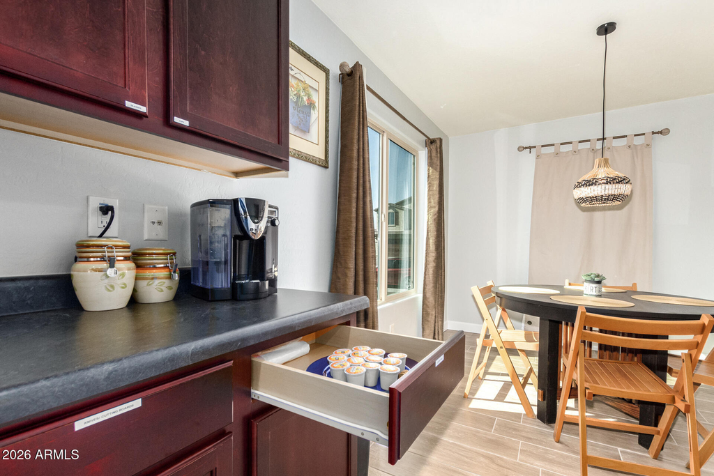18221 W Pueblo Avenue - Photo 9