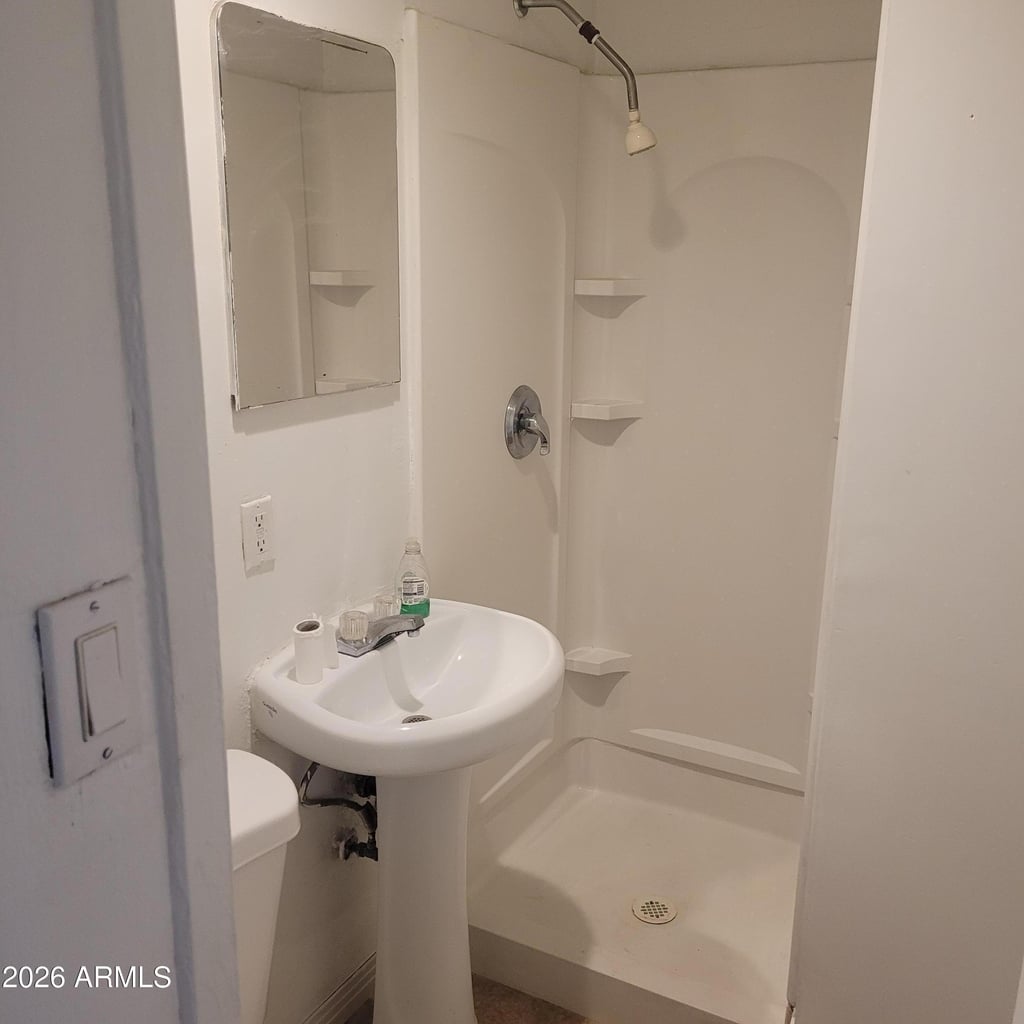 5037 W Myrtle Avenue - Photo 4