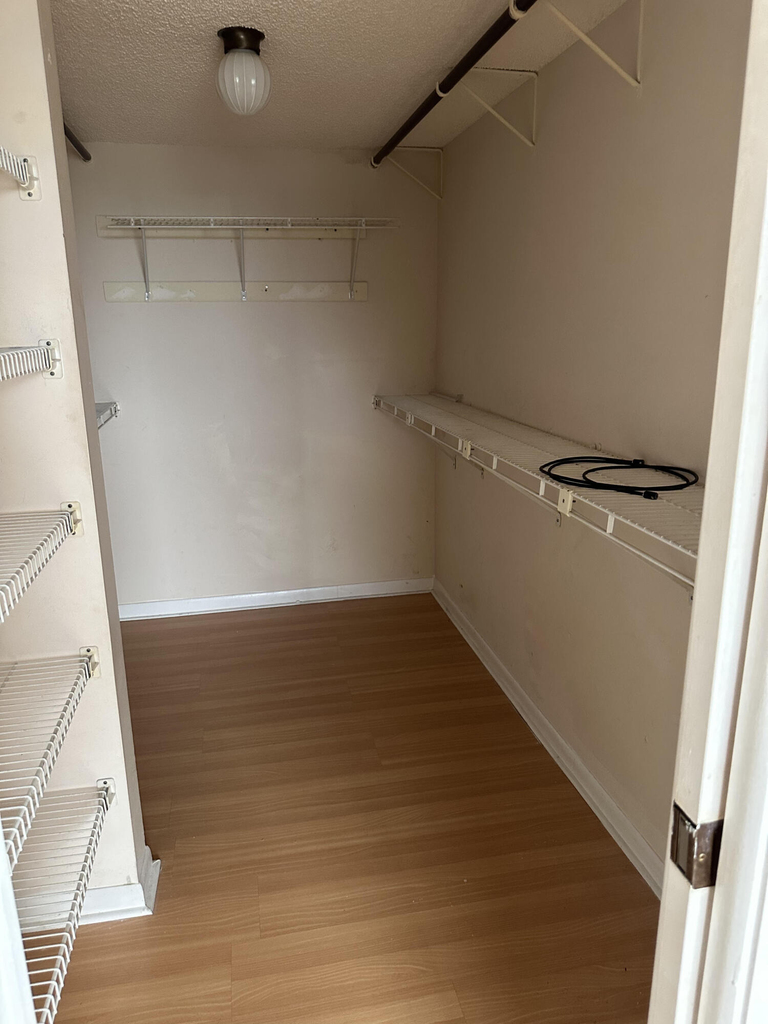 8020 Hampton Boulevard - Photo 4