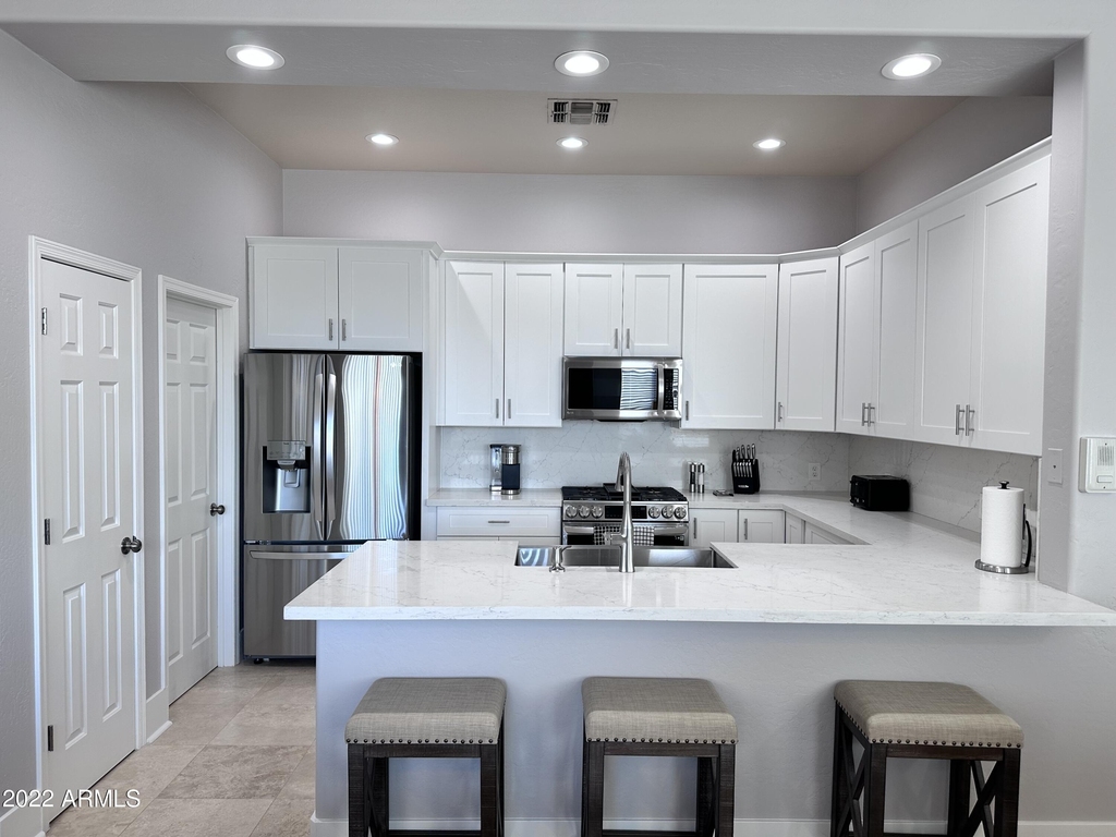 16420 N Thompson Peak Parkway - Photo 2