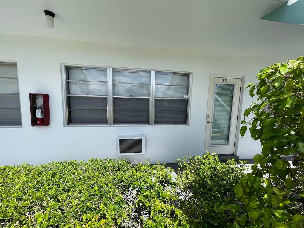 83 Easthampton D - Photo 13