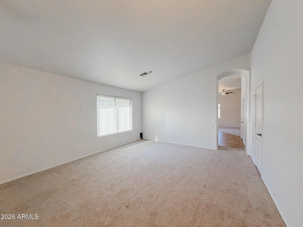 43676 W Wade Drive - Photo 3